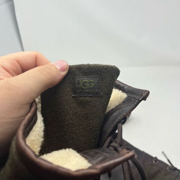 UGG S/N 1005578 Elsa Waterproof Leather Rain Snow Boots Olive Womens Size 7 - Picture 6 of 7